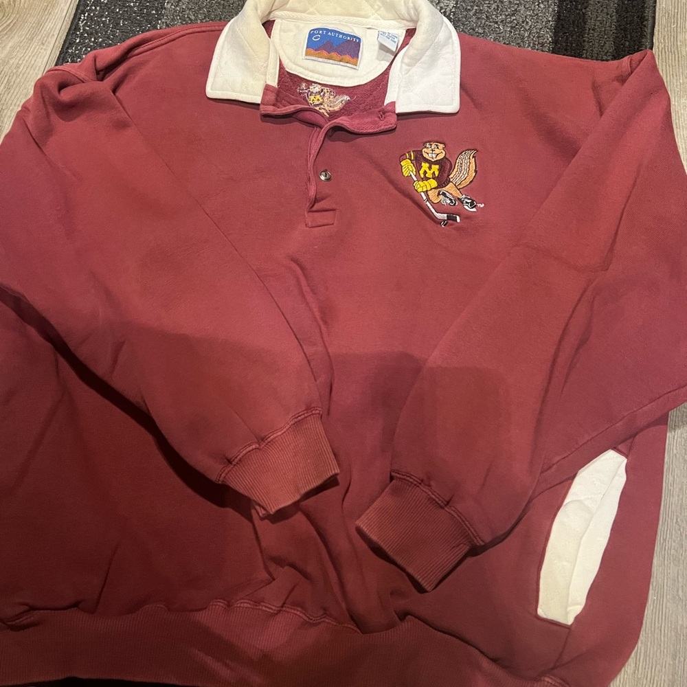 Vintage U of M hockey hoodie
